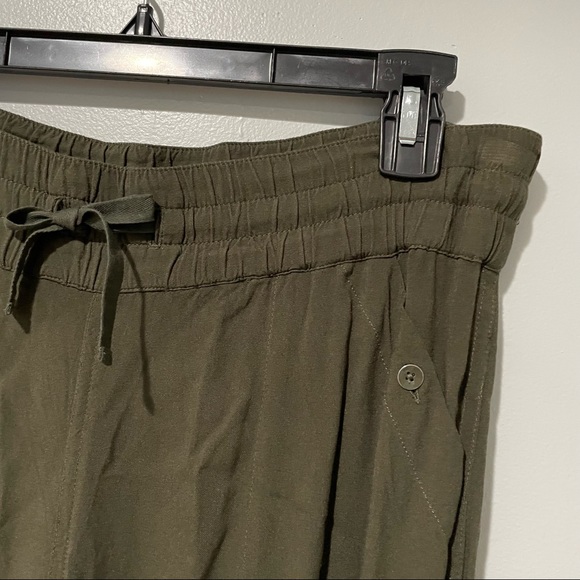 Aritzia TNA Grenville Pant Olive Green XS - Picture 5 of 6